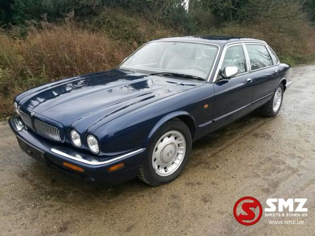 Jaguar Daimler V 8 105000 km TOP einselsitze - Auto: pilt 1 Jaguar Daimler V 8 105000 km TOP einselsitze - Auto: pilt 1