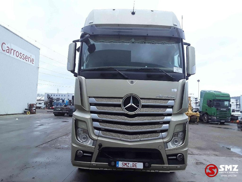Mercedes-Benz Actros 1851 motor KO broken casse - Konteinerveduk/ Tõstukiga veoauto: pilt 2 Mercedes-Benz Actros 1851 motor KO broken casse - Konteinerveduk/ Tõstukiga veoauto: pilt 2