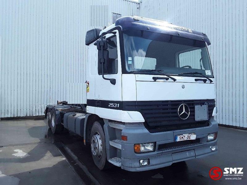 Mercedes-Benz Actros 2531 francais - Kabiinišassiiga veoauto: pilt 1 Mercedes-Benz Actros 2531 francais - Kabiinišassiiga veoauto: pilt 1