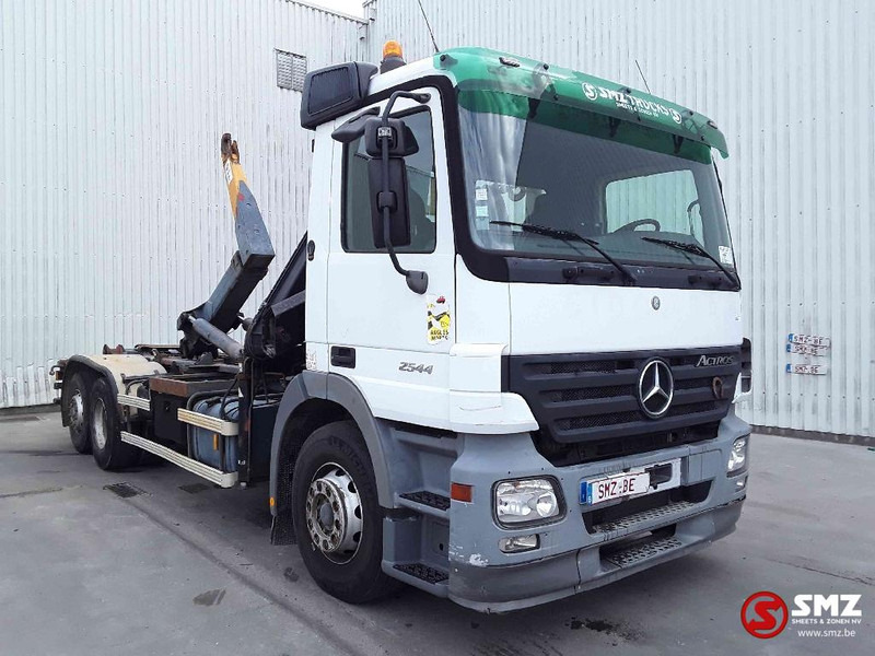 Mercedes-Benz Actros 2544 hiab 102.2 remote hook retarder - Konteinerveduk/ Tõstukiga veoauto, Kraanaga veoauto: pilt 1 Mercedes-Benz Actros 2544 hiab 102.2 remote hook retarder - Konteinerveduk/ Tõstukiga veoauto, Kraanaga veoauto: pilt 1