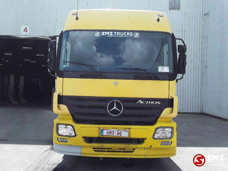 Mercedes-Benz Actros 1841 eps 3 pedals - parabrise cassé - windshield broken - Sadulveok: pilt 2 Mercedes-Benz Actros 1841 eps 3 pedals - parabrise cassé - windshield broken - Sadulveok: pilt 2
