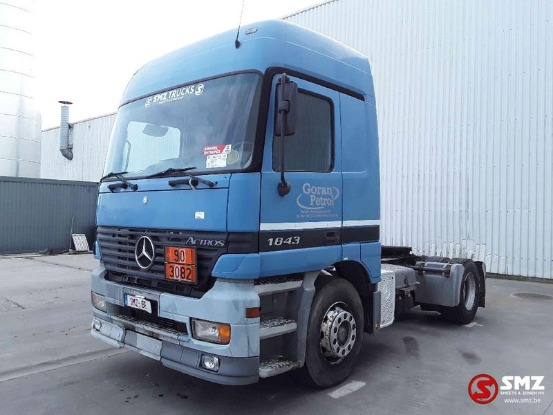 Mercedes-Benz Actros 1843 manual - Sadulveok: pilt 3 Mercedes-Benz Actros 1843 manual - Sadulveok: pilt 3