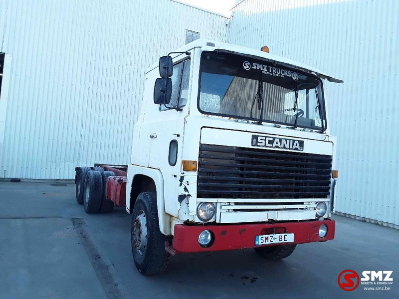 Scania 111 6x2 super lames - Kabiinišassiiga veoauto: pilt 1 Scania 111 6x2 super lames - Kabiinišassiiga veoauto: pilt 1
