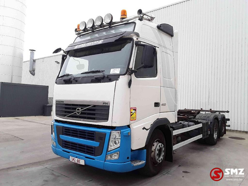 Volvo FH 420 6x2 - Konteinerveduk/ Tõstukiga veoauto: pilt 3 Volvo FH 420 6x2 - Konteinerveduk/ Tõstukiga veoauto: pilt 3