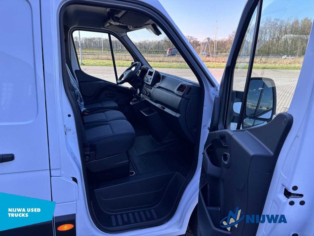Väike kaubik Renault Master 135 L3H2 Parkeersensoren + Cruise control: pilt 15