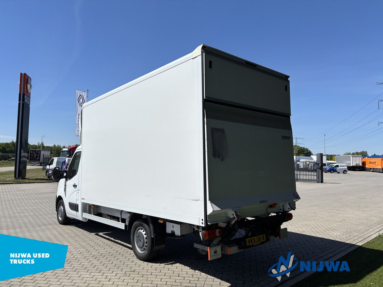 Renault Master T35 145 Laadklep + Airco - Kabiinišassiiga veoauto: pilt 4 Renault Master T35 145 Laadklep + Airco - Kabiinišassiiga veoauto: pilt 4