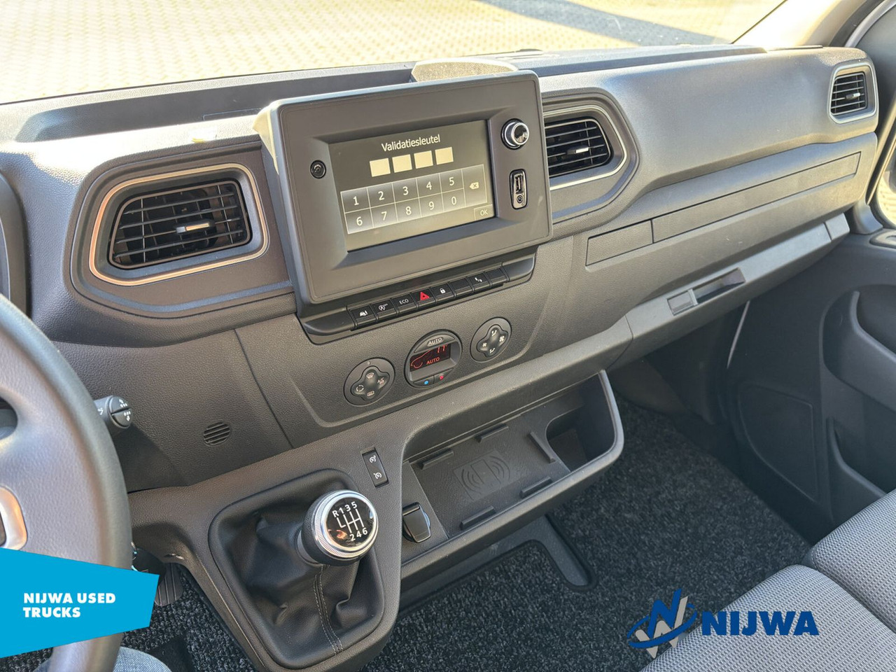 Kaubik Renault Master T35 150 L3H2 Navigatie + Dubbele schuifde: pilt 11