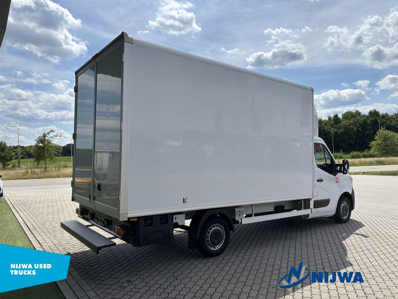 Renault Master T35 165 Meubelbak + Navigatie - Kabiinišassiiga veoauto: pilt 3 Renault Master T35 165 Meubelbak + Navigatie - Kabiinišassiiga veoauto: pilt 3