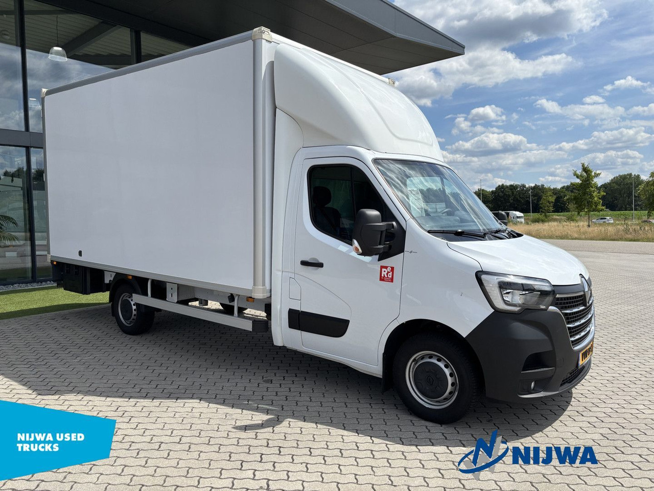 Renault Master T35 165 Meubelbak + Navigatie - Kabiinišassiiga veoauto: pilt 2 Renault Master T35 165 Meubelbak + Navigatie - Kabiinišassiiga veoauto: pilt 2