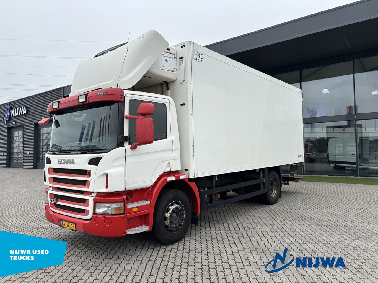 Scania P 230 4X2 Meat Truck + Laadklep - Külmutiga veoauto: pilt 1 Scania P 230 4X2 Meat Truck + Laadklep - Külmutiga veoauto: pilt 1