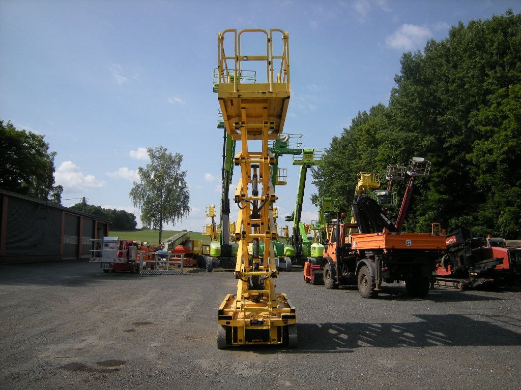 Genie GS 4047 Scherenarbeitsbühne Genie 14 m - Veoautolt tõusev platvorm: pilt 3 Genie GS 4047 Scherenarbeitsbühne Genie 14 m - Veoautolt tõusev platvorm: pilt 3