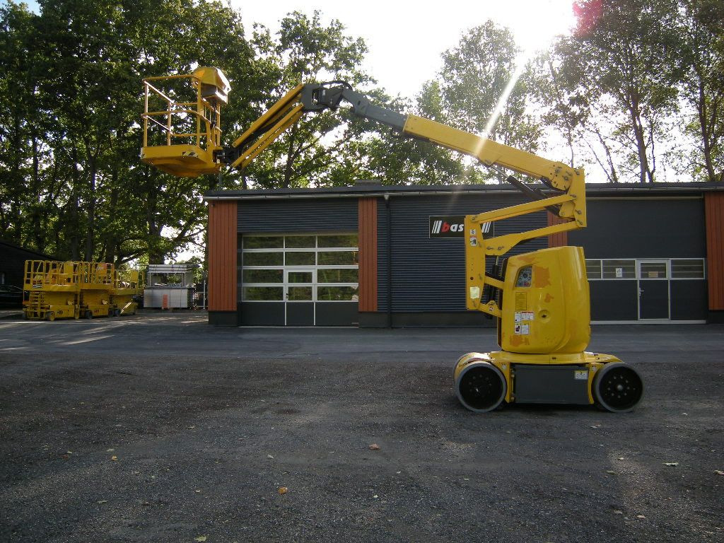 Haulotte HA12CJ+ , AH 12m, Korbarm drehbar - Veoautolt tõusev platvorm: pilt 1 Haulotte HA12CJ+ , AH 12m, Korbarm drehbar - Veoautolt tõusev platvorm: pilt 1