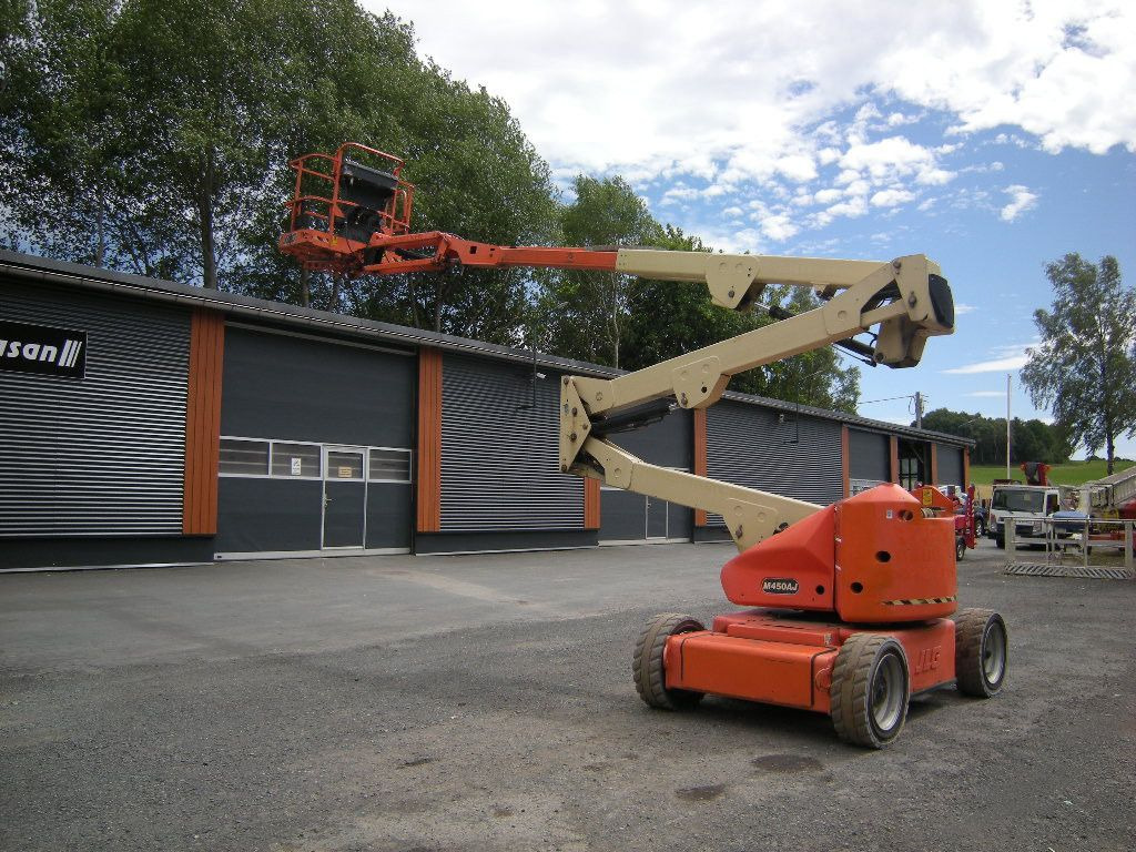 JLG M450 AJ Gelenkteleskoparbeitsbühne 16 m - Veoautolt tõusev platvorm: pilt 2 JLG M450 AJ Gelenkteleskoparbeitsbühne 16 m - Veoautolt tõusev platvorm: pilt 2