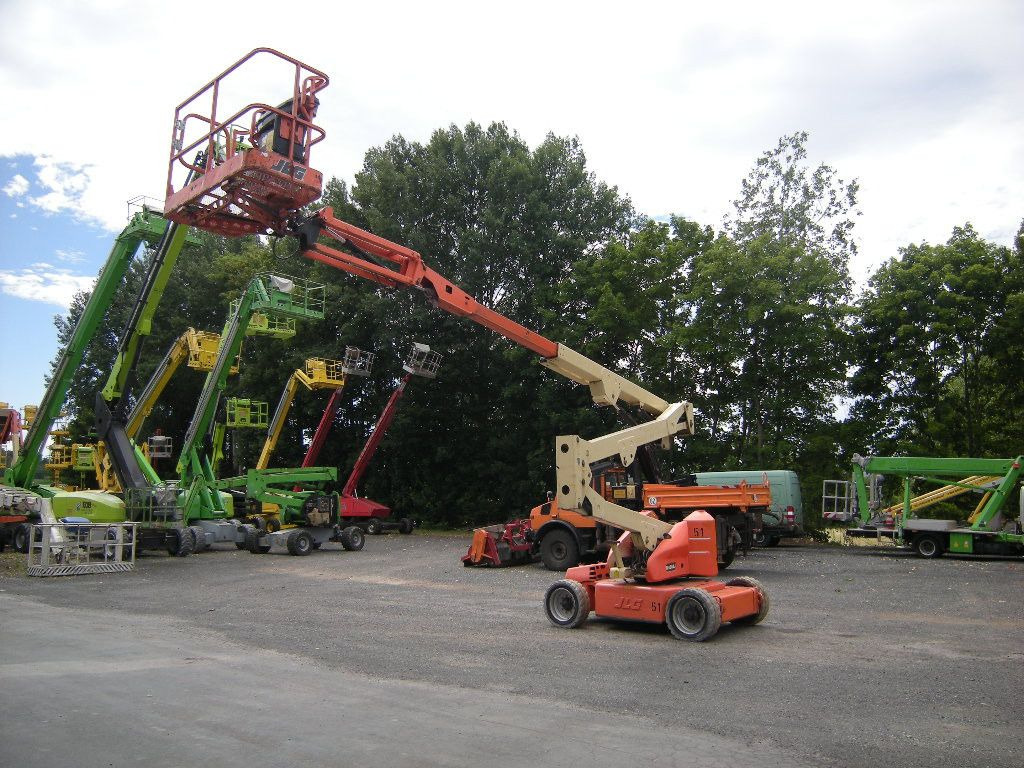 JLG M450 AJ Gelenkteleskoparbeitsbühne 16 m - Veoautolt tõusev platvorm: pilt 4 JLG M450 AJ Gelenkteleskoparbeitsbühne 16 m - Veoautolt tõusev platvorm: pilt 4
