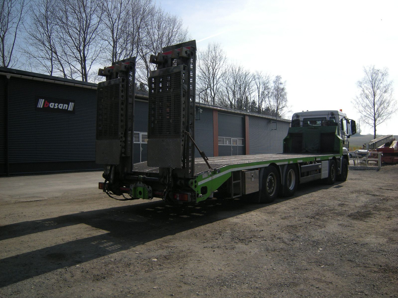 MAN 35.400, Zanner Plateau, Rampen, Winde - Puksiirauto: pilt 2 MAN 35.400, Zanner Plateau, Rampen, Winde - Puksiirauto: pilt 2