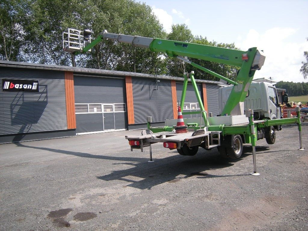 Nissan NT400 Cabstar mit Palfinger P210BK, 21m - Veoautolt tõusev platvorm: pilt 2 Nissan NT400 Cabstar mit Palfinger P210BK, 21m - Veoautolt tõusev platvorm: pilt 2