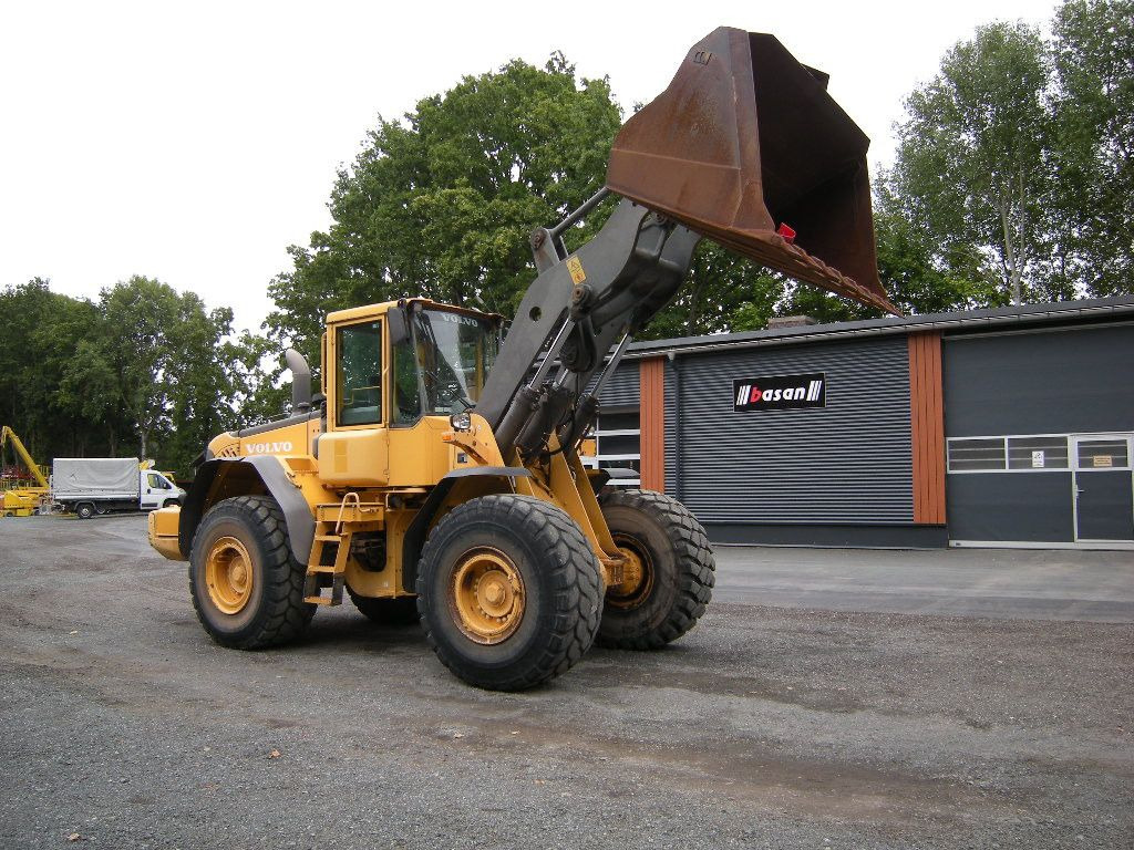 Volvo L 120 E - Rataslaadur: pilt 1 Volvo L 120 E - Rataslaadur: pilt 1