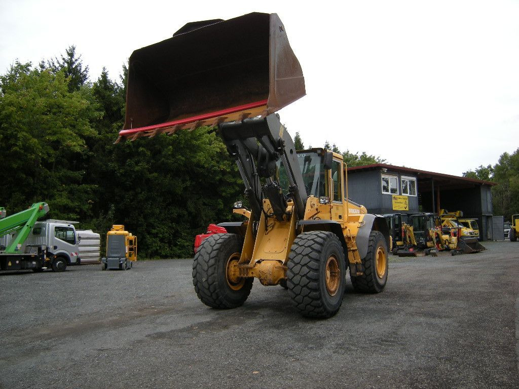 Volvo L 120 E - Rataslaadur: pilt 4 Volvo L 120 E - Rataslaadur: pilt 4