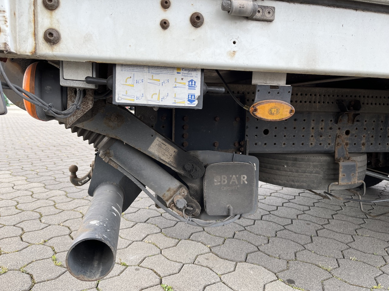 FUSO Canter 7C18 4x2 Ladebordwand Getriebeschaden - Tent tarbesõiduk: pilt 5 FUSO Canter 7C18 4x2 Ladebordwand Getriebeschaden - Tent tarbesõiduk: pilt 5