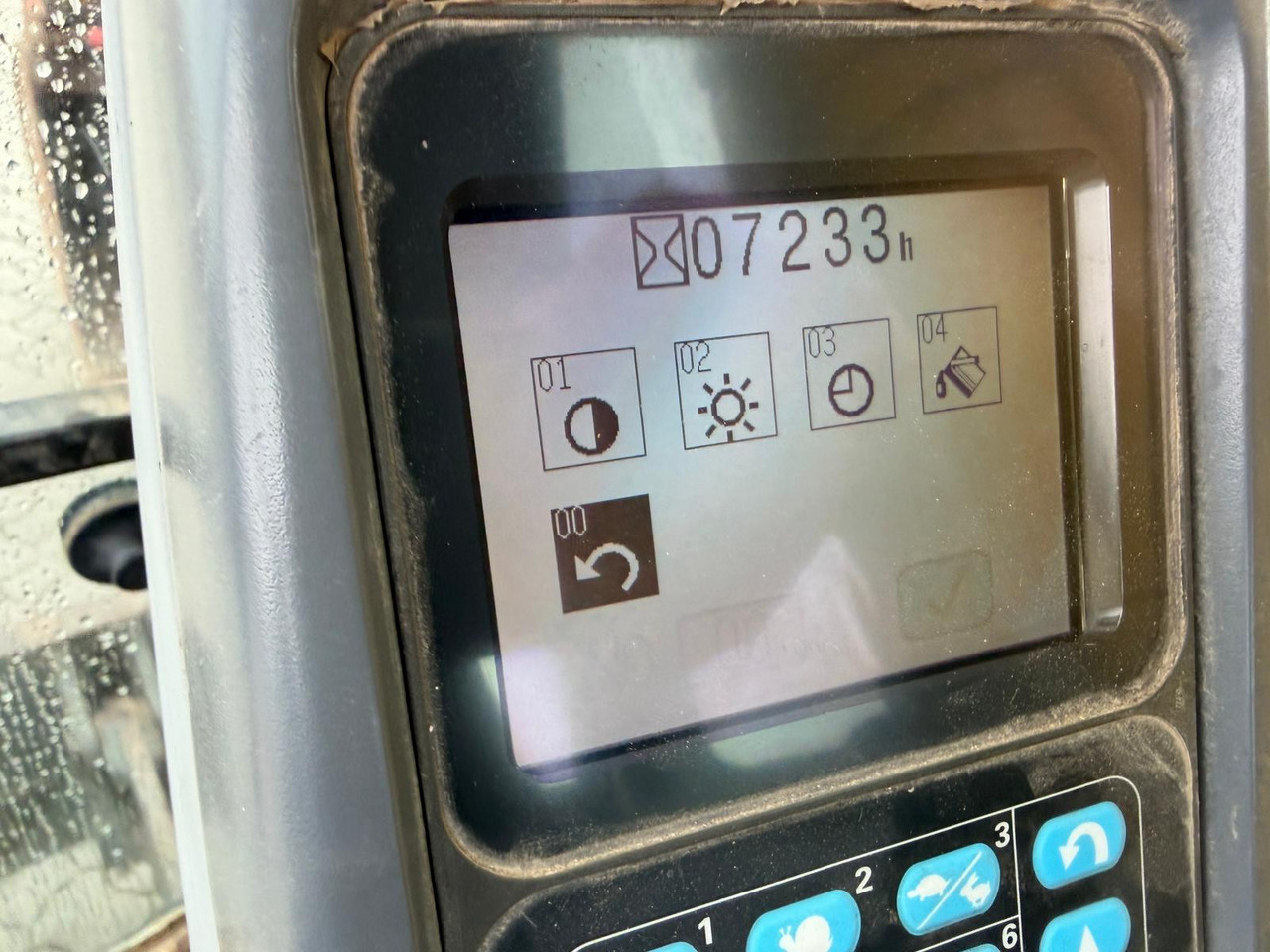 Komatsu PW 180 - 7 - Ratastel ekskavaator: pilt 2 Komatsu PW 180 - 7 - Ratastel ekskavaator: pilt 2