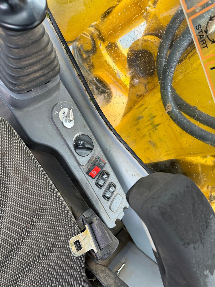 Komatsu PW 180 - 7 - Ratastel ekskavaator: pilt 3 Komatsu PW 180 - 7 - Ratastel ekskavaator: pilt 3