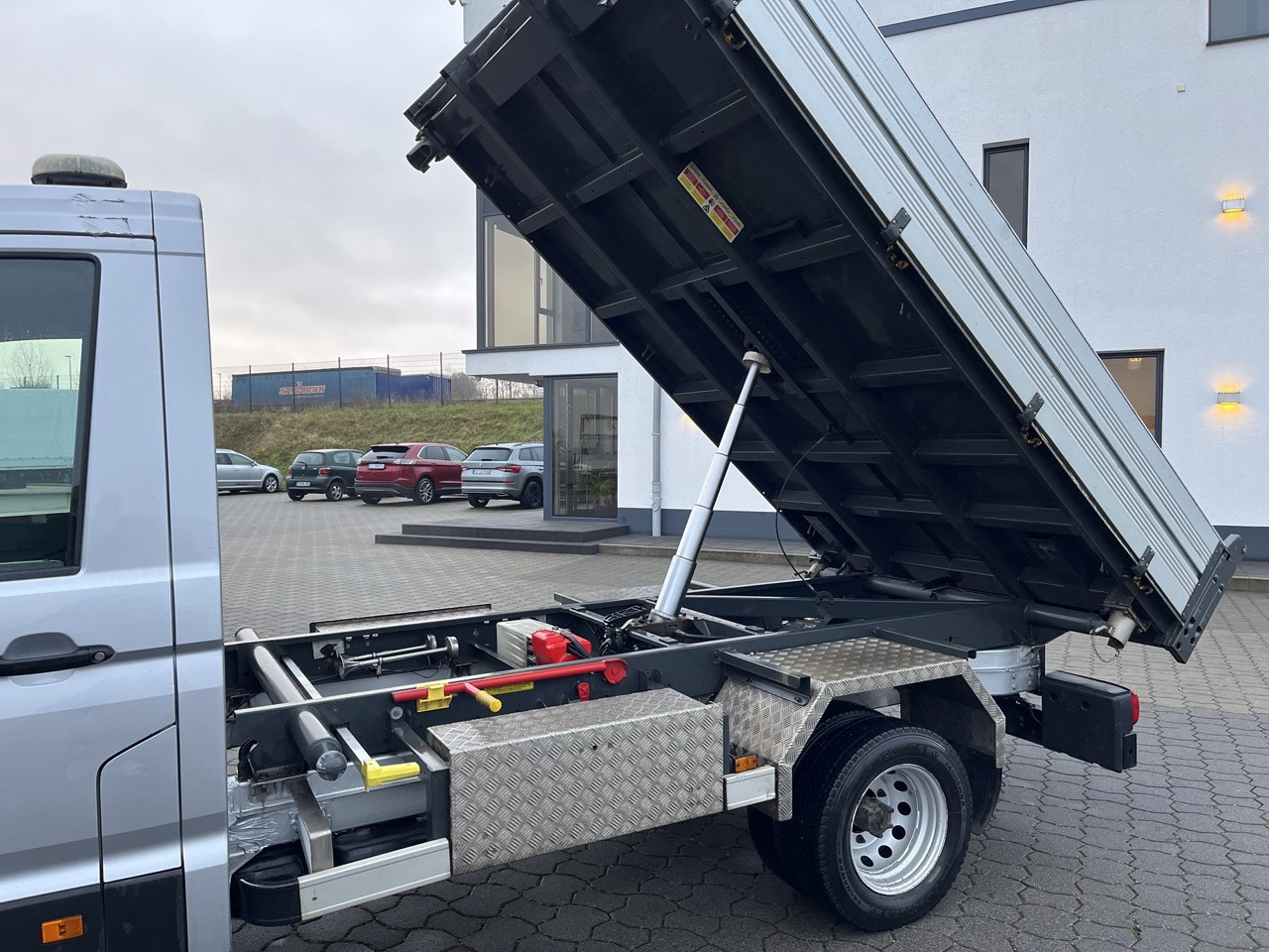 MAN TGE 3.180 4x2 Zwillingsbereift - Tarbesõiduk kallur: pilt 2 MAN TGE 3.180 4x2 Zwillingsbereift - Tarbesõiduk kallur: pilt 2