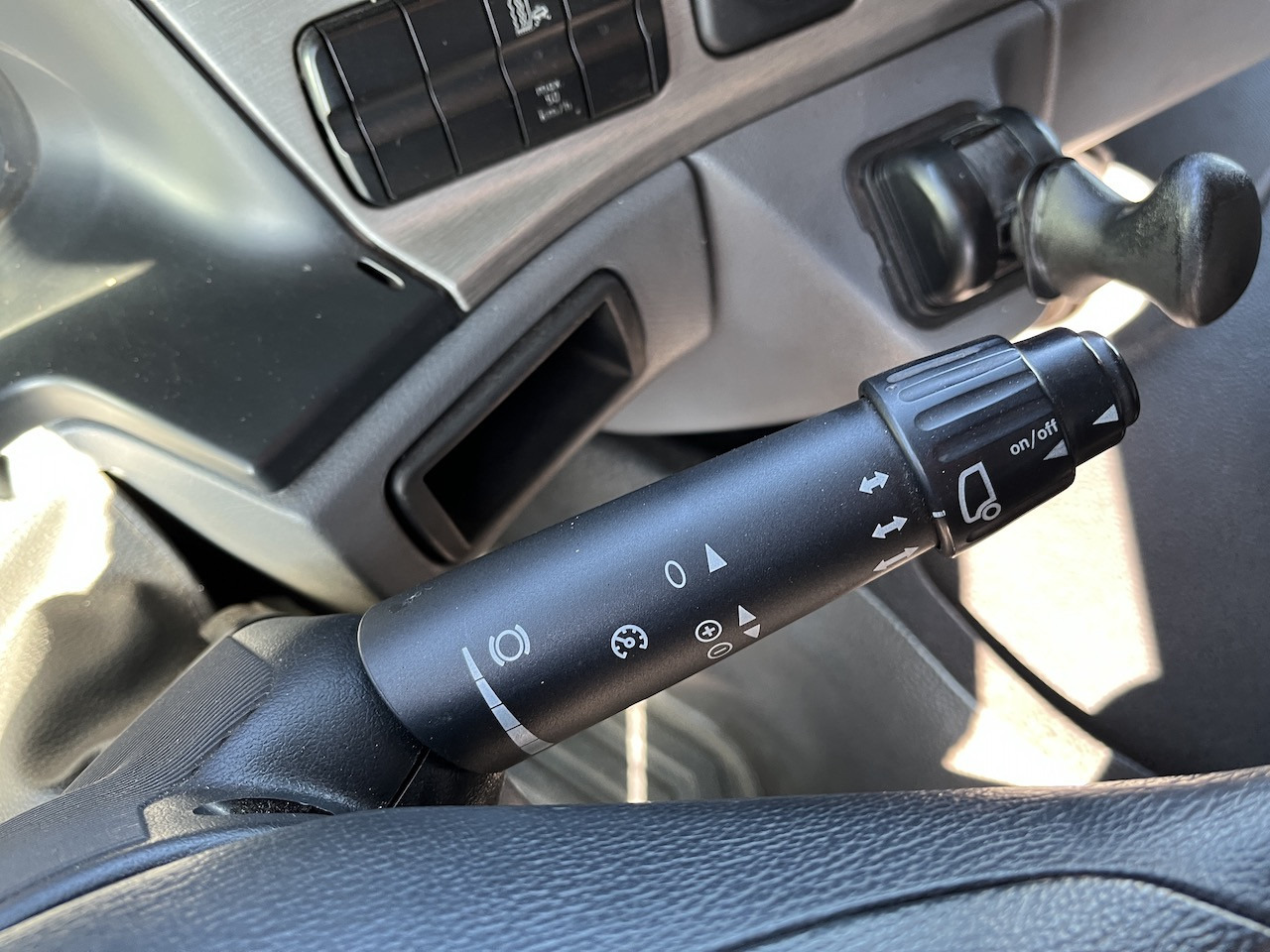 Mercedes-Benz 2541 6x2 Atlas 135.2E Pritsche 8,20 m - Madelveok/ Platvormveok, Kraanaga veoauto: pilt 4 Mercedes-Benz 2541 6x2 Atlas 135.2E Pritsche 8,20 m - Madelveok/ Platvormveok, Kraanaga veoauto: pilt 4