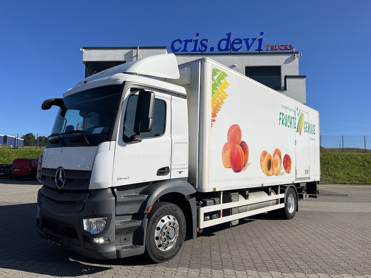 Mercedes-Benz Antos 1840 4x4 HAD LBW Kühlung Flüssigstickstoff - Kasti veoauto: pilt 1 Mercedes-Benz Antos 1840 4x4 HAD LBW Kühlung Flüssigstickstoff - Kasti veoauto: pilt 1