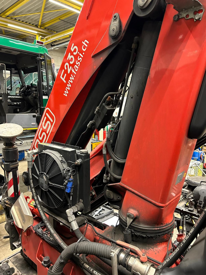 Mercedes-Benz FASSI F 235 A.2.23 Kran + Funk - Kraana-manipulaator: pilt 5 Mercedes-Benz FASSI F 235 A.2.23 Kran + Funk - Kraana-manipulaator: pilt 5