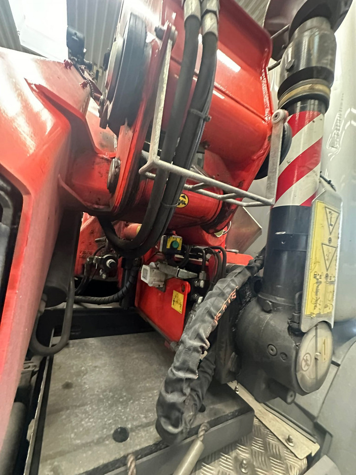 Mercedes-Benz FASSI F 235 A.2.23 Kran + Funk - Kraana-manipulaator: pilt 2 Mercedes-Benz FASSI F 235 A.2.23 Kran + Funk - Kraana-manipulaator: pilt 2