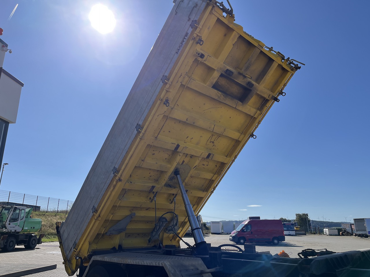 MAN TGS 28.480 6x4 Dreiseitenkipper Allrad Liftachse - Muu seadmestik: pilt 2 MAN TGS 28.480 6x4 Dreiseitenkipper Allrad Liftachse - Muu seadmestik: pilt 2