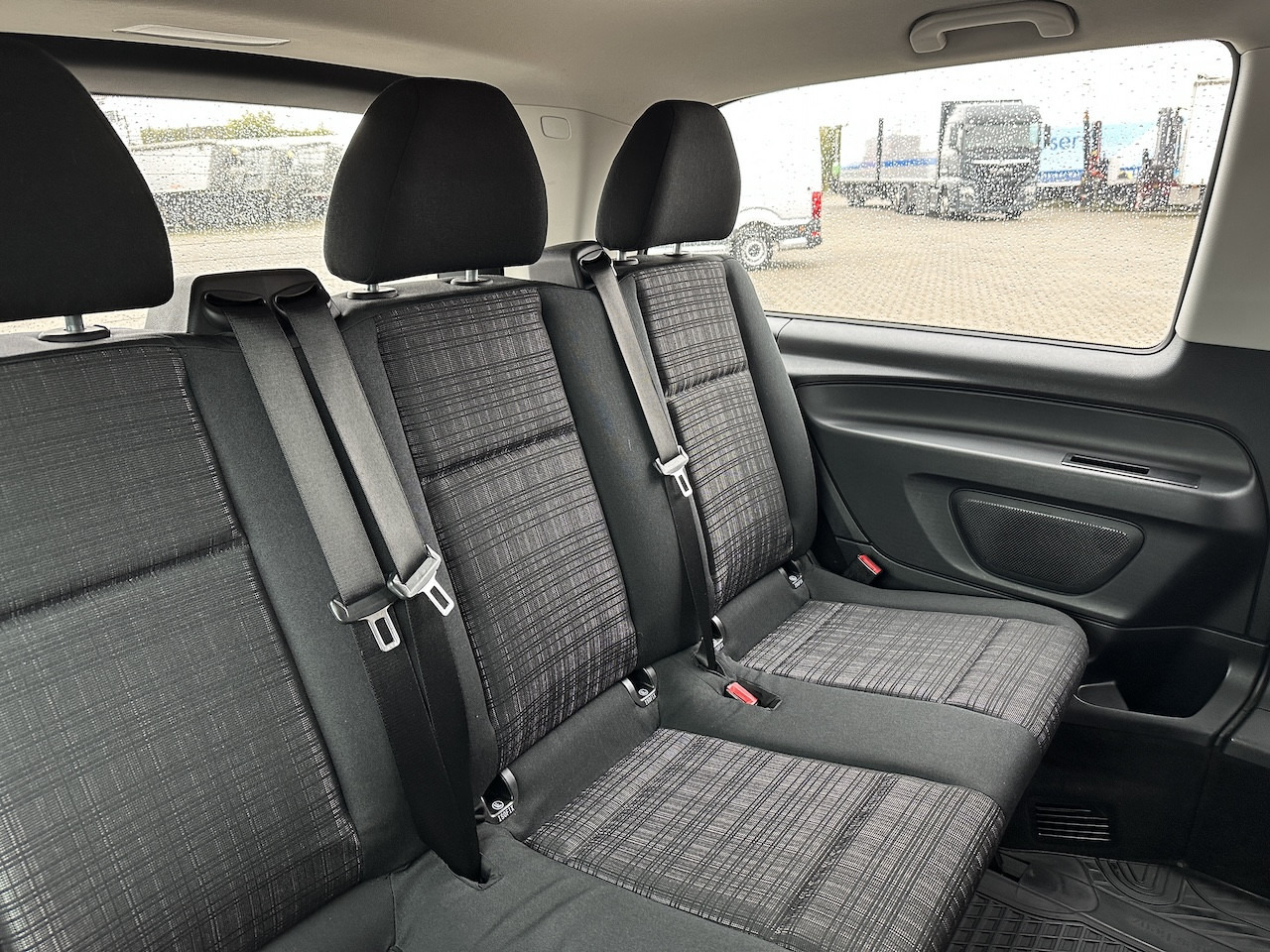 Mercedes-Benz Vito 111 CDI 9 Sitzer BT FSE Klima Tempomat Radio - Muu seadmestik: pilt 2 Mercedes-Benz Vito 111 CDI 9 Sitzer BT FSE Klima Tempomat Radio - Muu seadmestik: pilt 2