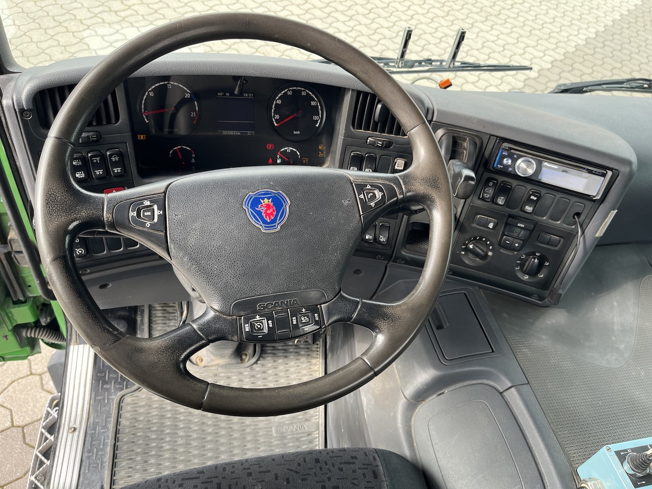 Scania P360 6x2 Trösch Absetzkipper Container - Nöörtõstukiga veoauto: pilt 2 Scania P360 6x2 Trösch Absetzkipper Container - Nöörtõstukiga veoauto: pilt 2