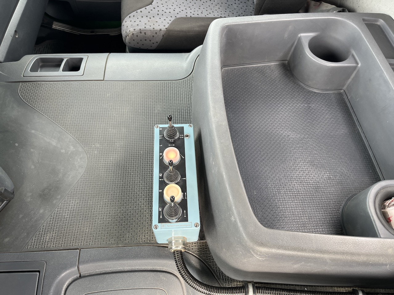 Scania P360 6x2 Trösch Absetzkipper Container - Nöörtõstukiga veoauto: pilt 4 Scania P360 6x2 Trösch Absetzkipper Container - Nöörtõstukiga veoauto: pilt 4