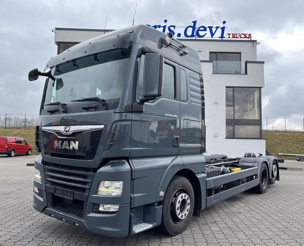 MAN TGX 26.500 6x2 Fahrgestell Lenk-Liftachse AHK - Veoauto: pilt 1 MAN TGX 26.500 6x2 Fahrgestell Lenk-Liftachse AHK - Veoauto: pilt 1