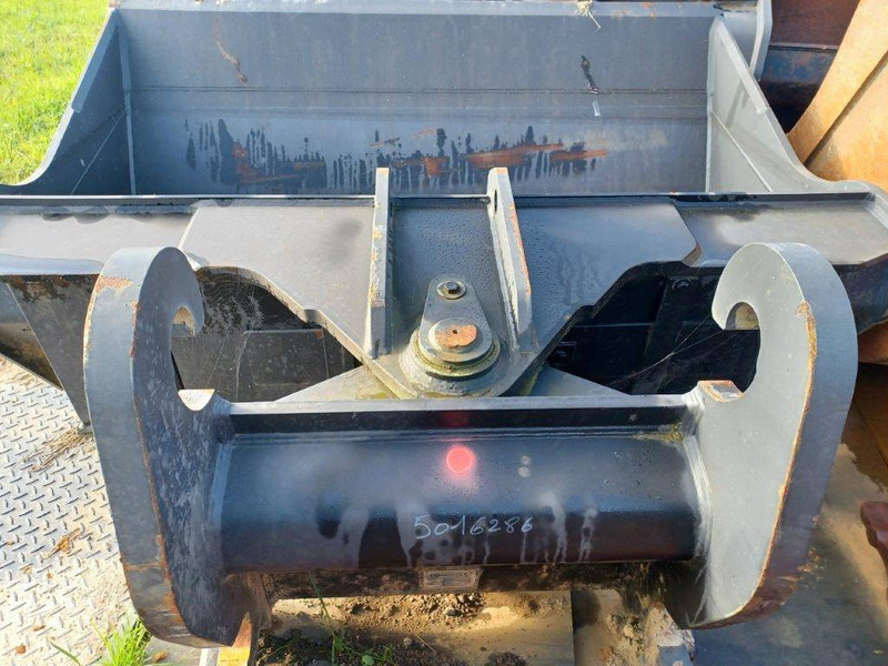 Eurosteel Inclining bucket - Kopp - Ehitusmasinad: pilt 2 Eurosteel Inclining bucket - Kopp - Ehitusmasinad: pilt 2