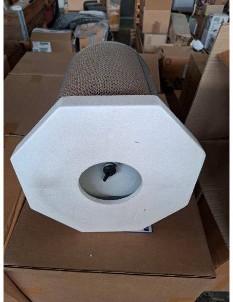 Komatsu 6125-81-7032 - Mootor - Ehitusmasinad: pilt 4 Komatsu 6125-81-7032 - Mootor - Ehitusmasinad: pilt 4