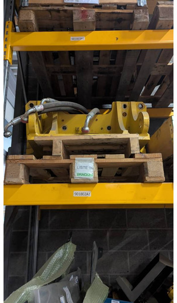 Komatsu D37PX-23 / -24 BRACKET - 11Y-21-41471 - Raam/ Konstruktsioon - Ehitusmasinad: pilt 1 Komatsu D37PX-23 / -24 BRACKET - 11Y-21-41471 - Raam/ Konstruktsioon - Ehitusmasinad: pilt 1