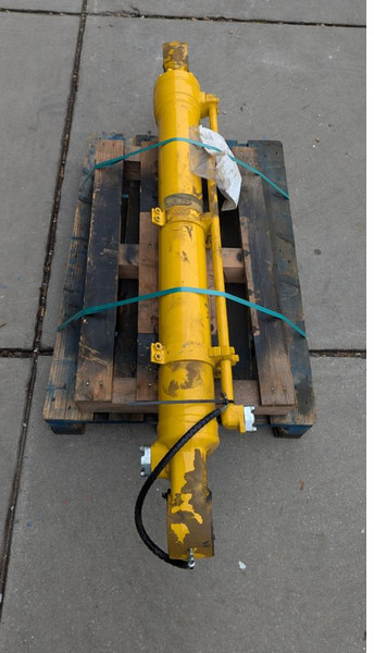 Komatsu PC210LC-10 / -11 - BUCKET CYLINDER - 707-E1-01300 - Lintekskavaator: pilt 3 Komatsu PC210LC-10 / -11 - BUCKET CYLINDER - 707-E1-01300 - Lintekskavaator: pilt 3