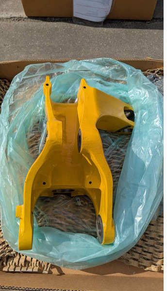 Komatsu PC26MR-3 BRACKET 22K-70-21411 - Raam/ Konstruktsioon - Ehitusmasinad: pilt 3 Komatsu PC26MR-3 BRACKET 22K-70-21411 - Raam/ Konstruktsioon - Ehitusmasinad: pilt 3