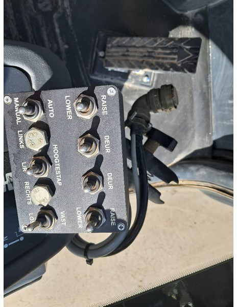 Komatsu WA100M-8 - Rataslaadur: pilt 5 Komatsu WA100M-8 - Rataslaadur: pilt 5