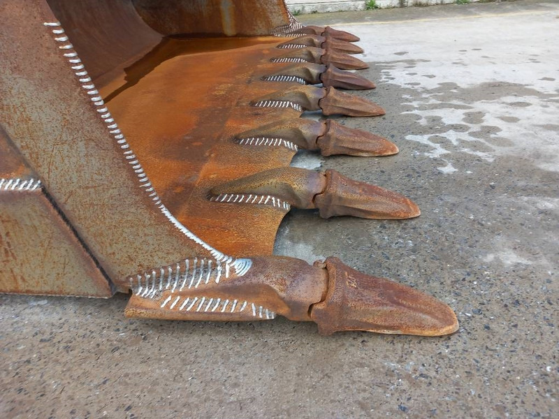 Komatsu WA500-7 - Rataslaadur: pilt 4 Komatsu WA500-7 - Rataslaadur: pilt 4