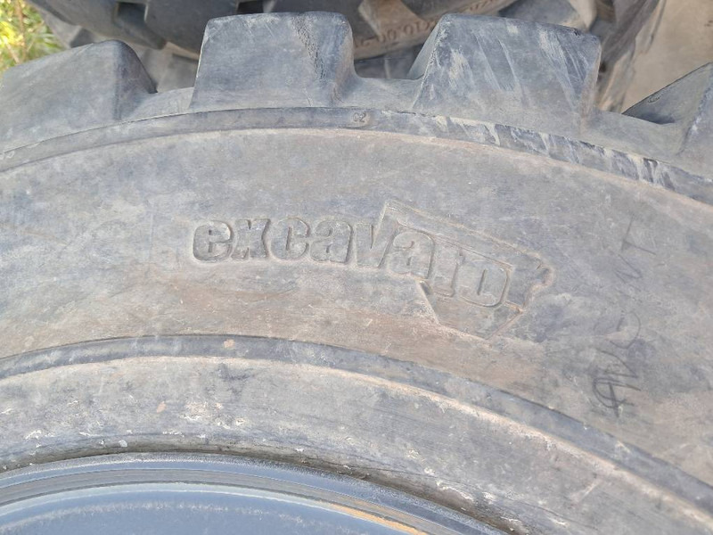 Trelleborg Excavator 10.00-20 SOLID (8 tyres) - Rehvid ja veljed - Ehitusmasinad: pilt 4 Trelleborg Excavator 10.00-20 SOLID (8 tyres) - Rehvid ja veljed - Ehitusmasinad: pilt 4