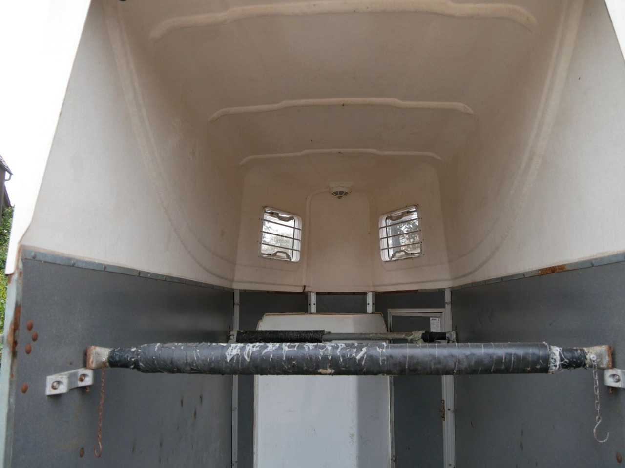 Blomert 1,5 Pferde mit Sattelkammer - Loomaveo järelhaagis: pilt 5 Blomert 1,5 Pferde mit Sattelkammer - Loomaveo järelhaagis: pilt 5