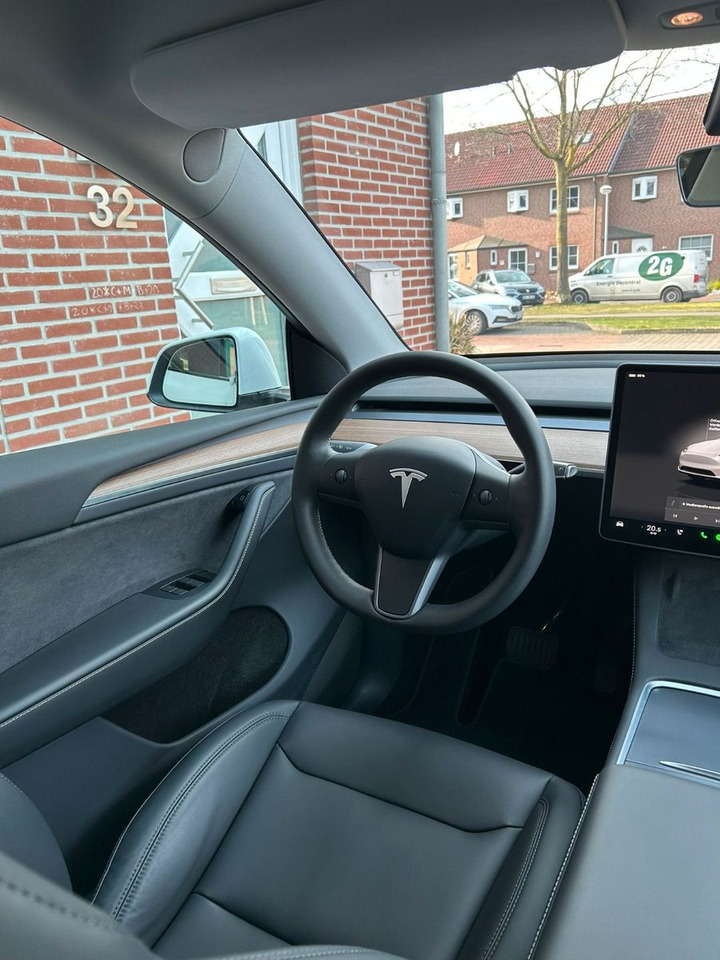 Sedaan Tesla Model Y Hinterradantrieb RWD: pilt 17