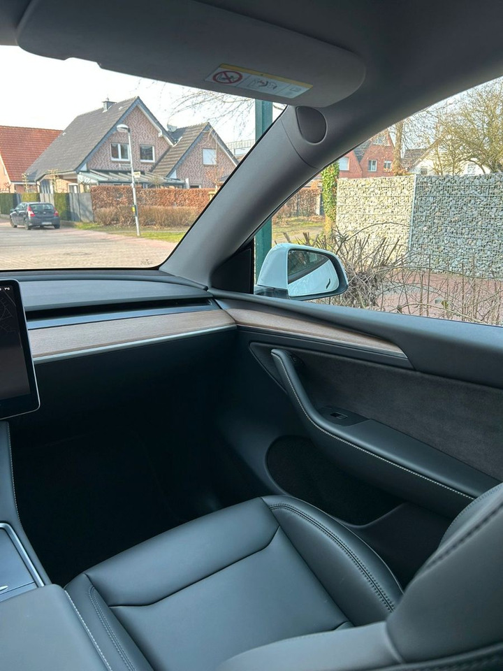 Sedaan Tesla Model Y Hinterradantrieb RWD: pilt 18