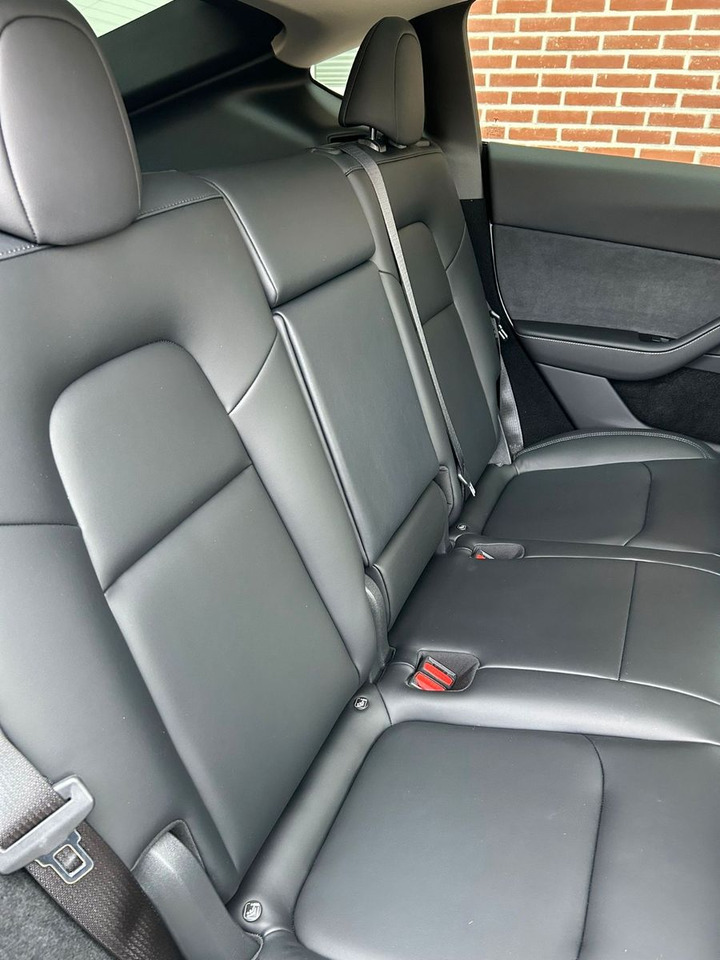 Sedaan Tesla Model Y Hinterradantrieb RWD: pilt 41
