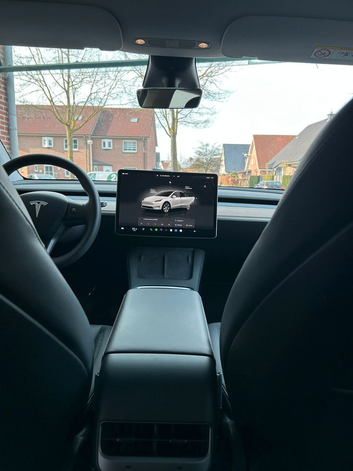 Sedaan Tesla Model Y Hinterradantrieb RWD: pilt 20