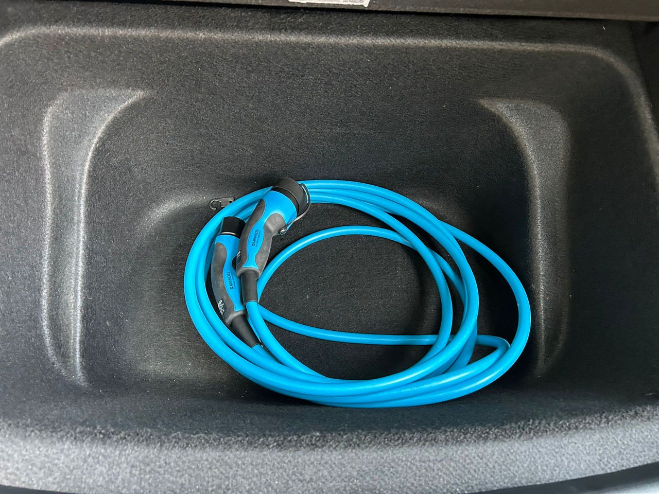 Sedaan Tesla Model Y Hinterradantrieb RWD: pilt 37