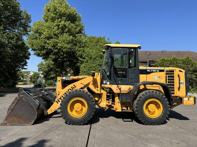 Hyundai HL730-9A 4X4 Radlader Mulch-/Klappschaufel KLIMA A HL730-9A 4X4 Radlader Mulch-/Klappschaufel KLIMA A/C - Rataslaadur: pilt 1 Hyundai HL730-9A 4X4 Radlader Mulch-/Klappschaufel KLIMA A HL730-9A 4X4 Radlader Mulch-/Klappschaufel KLIMA A/C - Rataslaadur: pilt 1